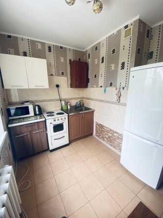 Оренда 2к на Коріатовичів район 16 школи - фото 1