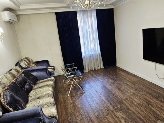 Аренда 2кв. нагорный район, п.Шевченко, автономное отопление, парковка Дніпро