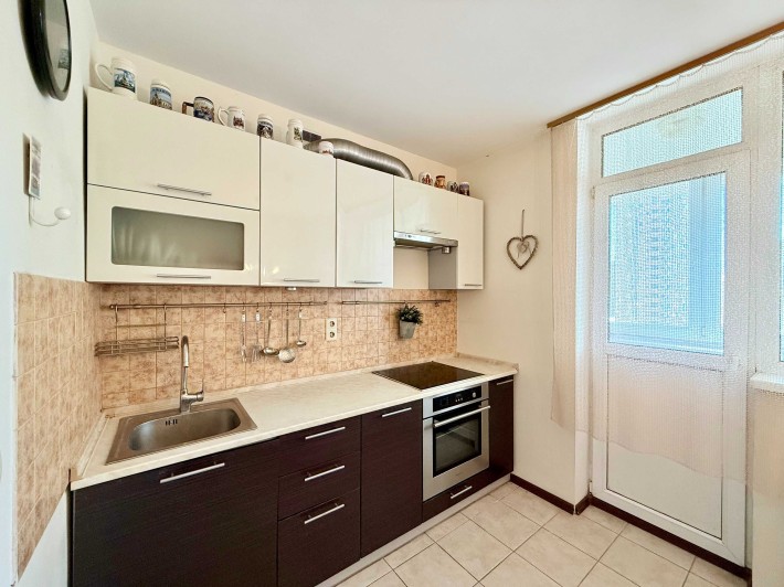 Сдам 2 комнатная квартира улица Урловская 23 метро Позняки - фото 1