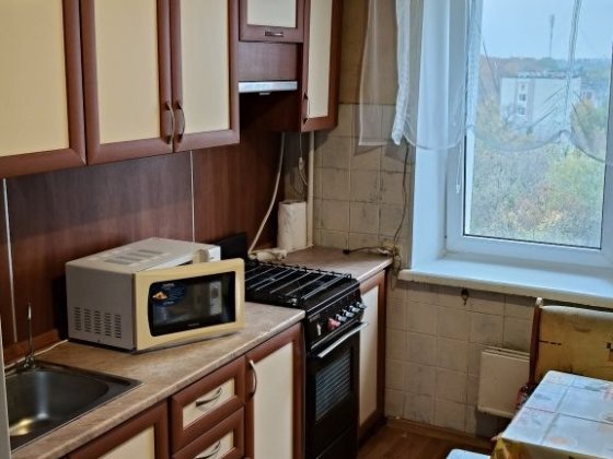 Здам 3-кімнатну квартиру в центрі Чернігів