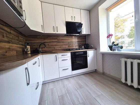 1 кімнатна квартира з ремонтом у центрі міста Чернигов