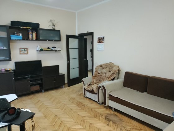 2-кімн. кв., сталінка, район Бойової на тривало. Чернігів