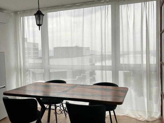 Здається в довгострокову оренду квартира з панорамою на Дніпро Київ