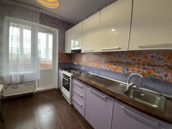 Оренда 3-кімнатної квартири по вулиці Паркова . Горсад Чернигов