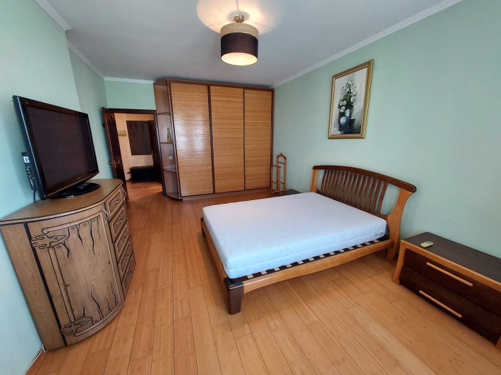 Оренда однокімнатної квартири Клінічна 23-25, 57 метрів, 8 повкрх - фото 1