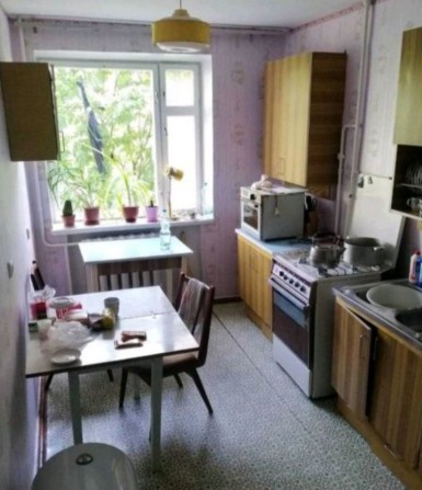 Здається 3 Кімнатна Квартира На Короткий Термін 1-2 місяці - фото 1