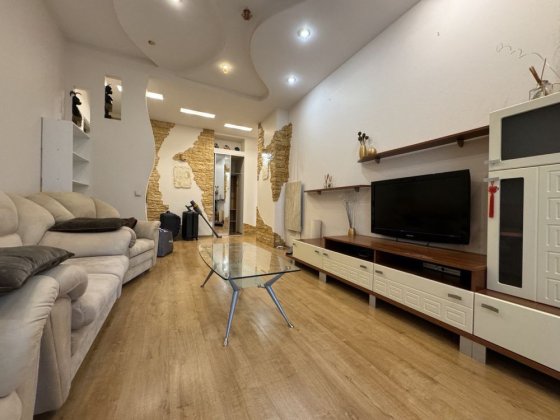 Сдается 2 к квартира, пр. Яварницкого , центр , Пассаж Дніпро