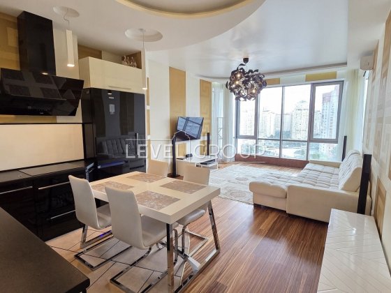 Оренда видової 3-кімнатної квартири ЖК RiverStone Киев