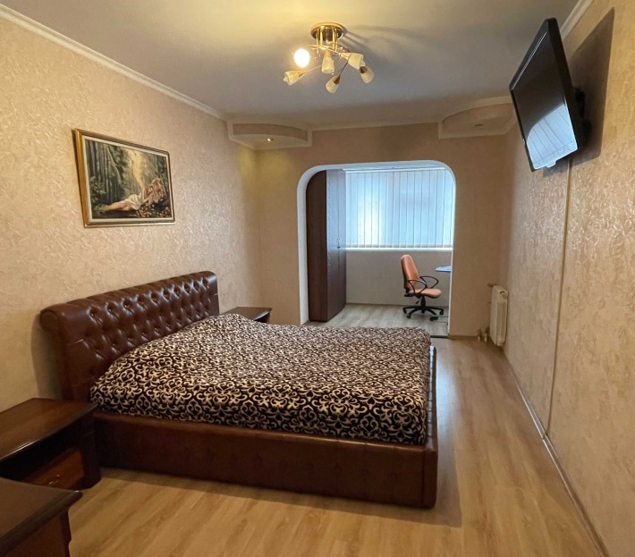 Аренда сдам 3 комнатную квартиру с евроремонтом Южный микрорайон Пески - фото 1