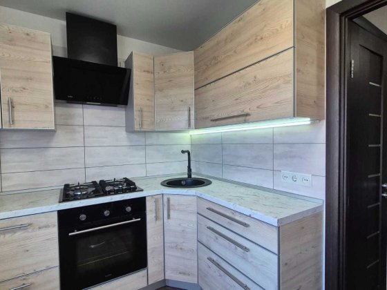 *ОРЕНДА Сучасна 3х кімнатна квартира на Бородинському мікрорайоні Запоріжжя