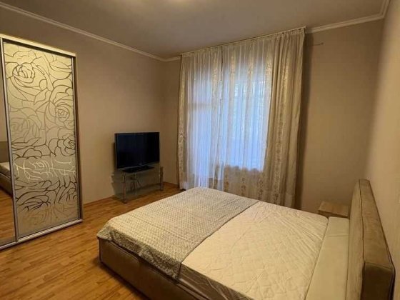 Сдается 2к квартира на ул. Космическая, 9а Дніпро