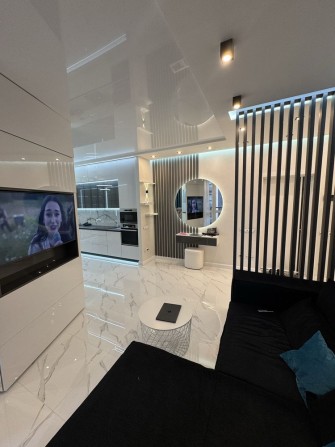 ЖК «Французский квартал 2» 3 этаж, ул. Джона Маккейна, Лыбедская - фото 1