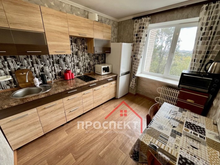 Затишна 2-кімнатна в центрі. Меблі + техніка. Роздільні кімнати. - фото 1