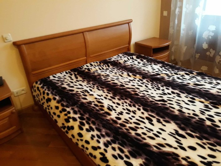 Сдам 3-кв на Киевской  для 4-5 парней на короткий или длительный срок - фото 1