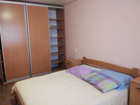 Сдам 2-х квартиру в центре  можно для 2 -3 мужчин  и на любой срок Житомир