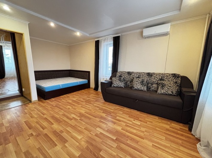 1 кімнатна кватира з меблями та побутовою технікою Ковалівка - фото 1