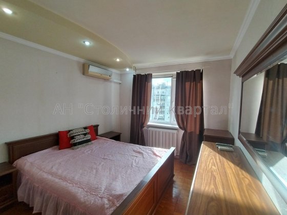 Вокзальна, Василя Липківського, 26, 3-х кім квартира Киев