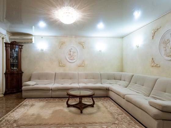 Оренда 2-х кімнатної квартири Л. Лук`яненка 29