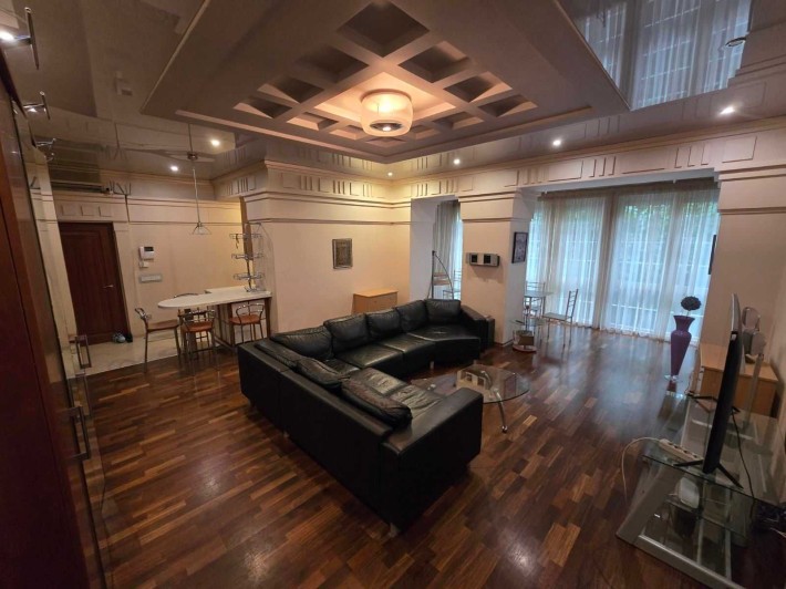 Оренда 3-к квартири  в  центрі  Києва - фото 1