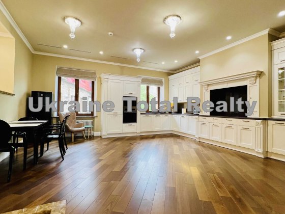 ЛИПКИ! Хрещатик! Велика 3к квартира в центрі столиці, вул. Дарвіна 1