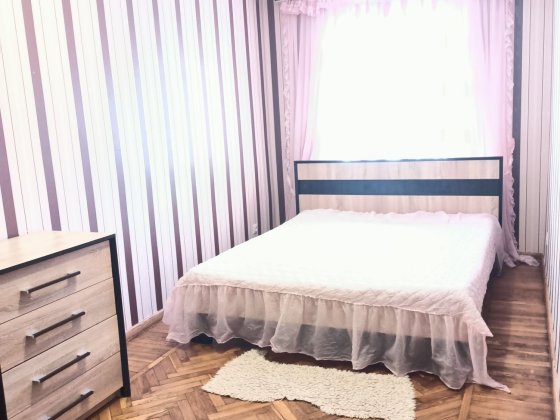 Здається  2х.кв. центр.Можливо для ЗСУ на будь-який термін Вільна10/04 Житомир