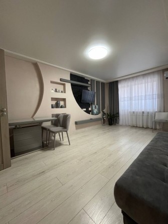 Оренда  двохкімнатної квартири в центрі - фото 1