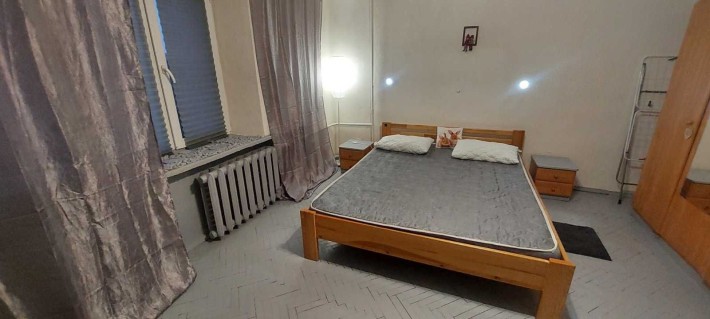 Лукьяновка ,Дорогожичи метро 1-к кв вул Белоруська 23 - фото 1