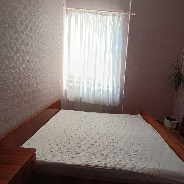 3-на по вул.Шевченка з гардеробною і паркомісцем - фото 1