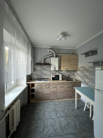 Здається 1 кімнатна на Хлібній з ремонтом. - фото 1