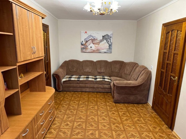 Здам в оренду трикімнатну квартиру на Пирогова. Зупинка Зодчих. АТБ. - фото 1