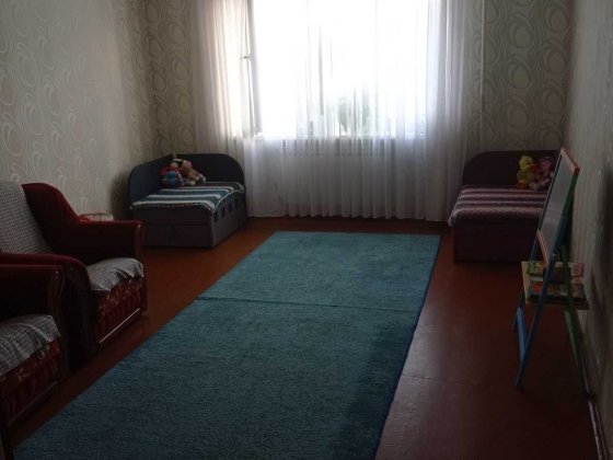 Здам 3-ри кімнатну на 2-му поверсі 5-ти поверхового на Паперовій Житомир