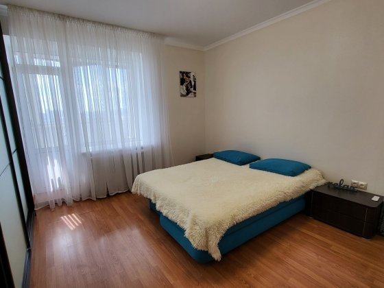 Оренда 2-к., Дарницька площа, вул. Алмаатинська. Киев