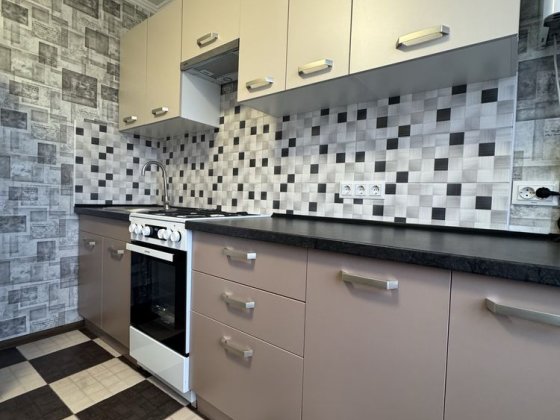 Нова квартира після ремонту , газове опалення . Кропивницький