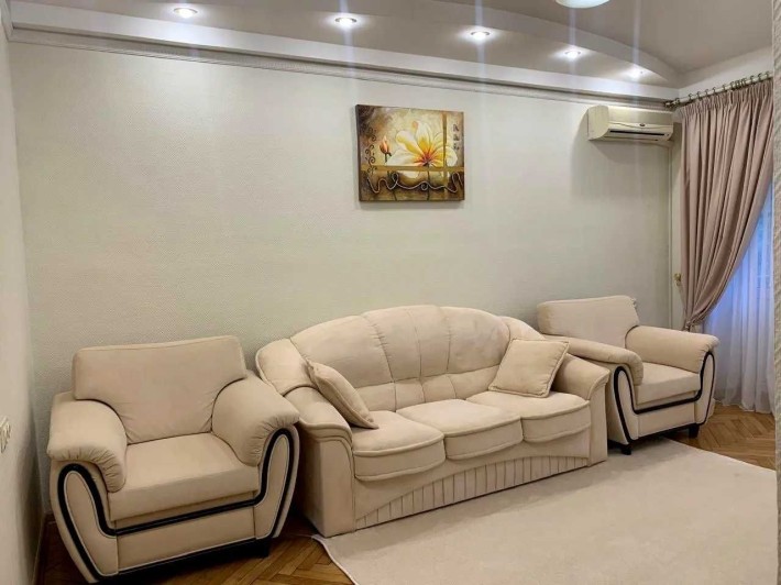 Оренда центр 3-х кім квартира  Пилипа Орлика 9 м. Арсенальна/Хрещатик - фото 1