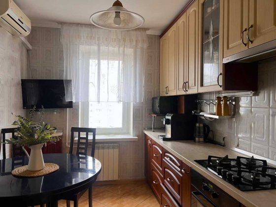 Оренда квартири, Л. Лукяненка, 12, м. Мінська Київ