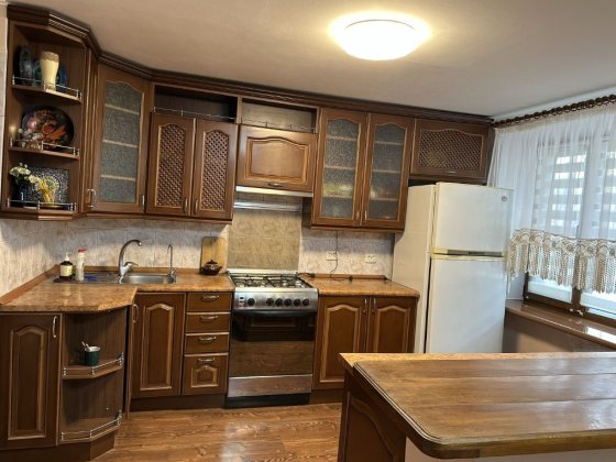 Оренда 4х кімнатної квартири у Вознесенівському р-ні (Патріотична 64) Запорожье