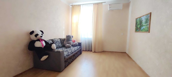 Здам затишну простору 2-кімнатну квартиру на вул. Незалежності / Поля - фото 1