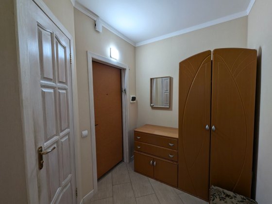 Сдам  свою однокомнатную квартиру м.Голосеевская Київ