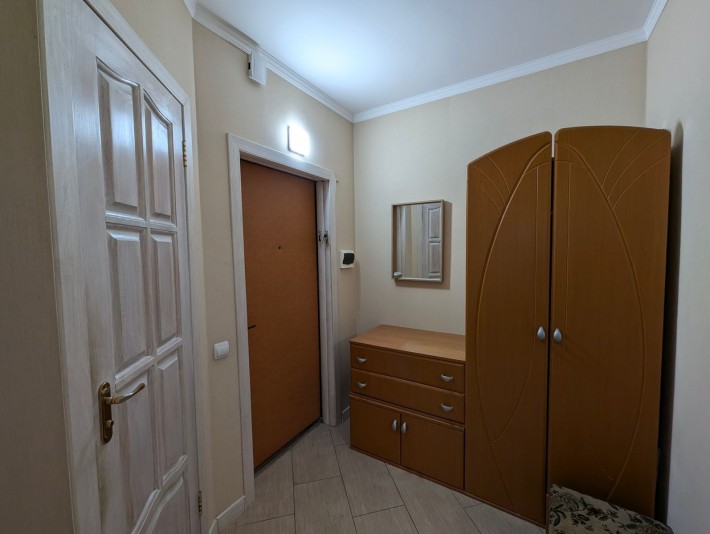 Сдам  свою однокомнатную квартиру м.Голосеевская - фото 1