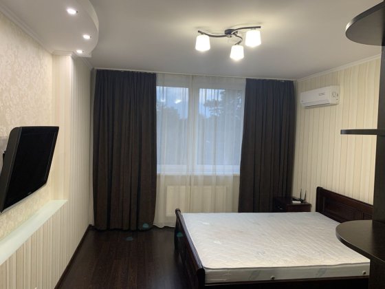 Довгострокова оренда вул. Поправки 14 Київ