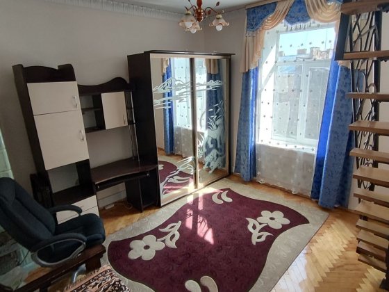 Здам квартиру в довгострокову оренду трьох кімнатну квартиру Львов