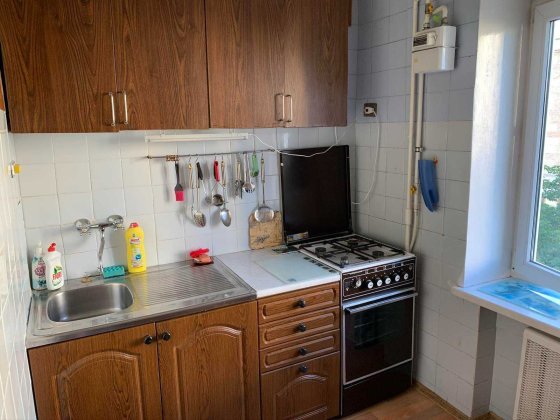 М.Палац Україна, м.Печерська-7-10 хв., Е.Коновальця. Квартира 3х кімн. Київ