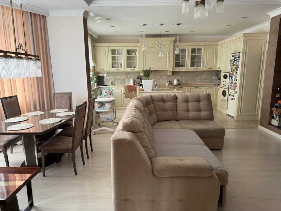 Дворівнева  квартира з кабінетом і терасою в ЖК "Паркове Місто" Київ