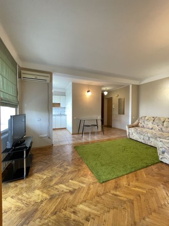 Оренда 2-к вул. Лаврська 4, метро Арсенальна 10 хв! Лавра, парк Слави - фото 1