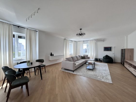 Тургеневська 28А30А , здам 3х кімнатну квартиру з паркінгом Київ