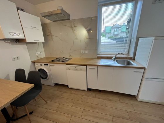 Будинок 1-кім з паркомісцем оренда квартира Варшавська Львів