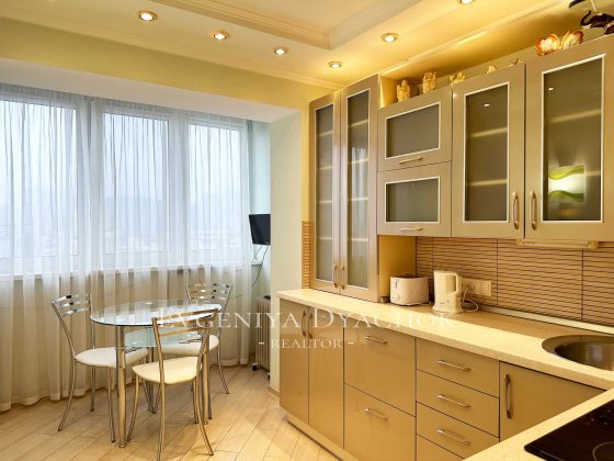 Здається квартира - Русанівська набережна, 18, метро "Лівобережна" Київ