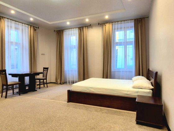 Оренда Авсрійський люкс 2 кім.кв. на вул. Вірменська Центр Львов