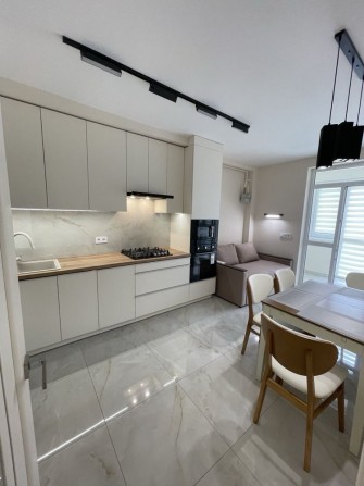 Оренда 1-кім кв. + кухня-студія - фото 1