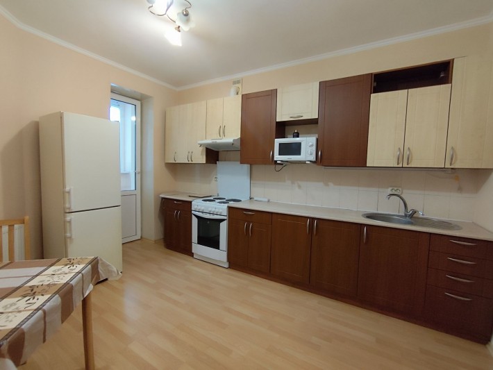 Оренда 3к.квартири вул.Салютна 1Б - фото 1